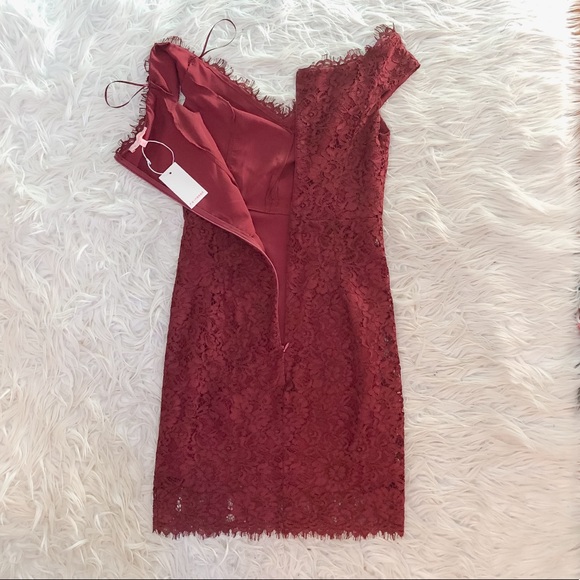 NWT Re:Named Red Lace off the shoulder dress holiday or Christmas card ready! - Picture 9 of 11